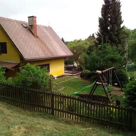 Chata U Lesa Machuv Kraj Hétvégi ház *